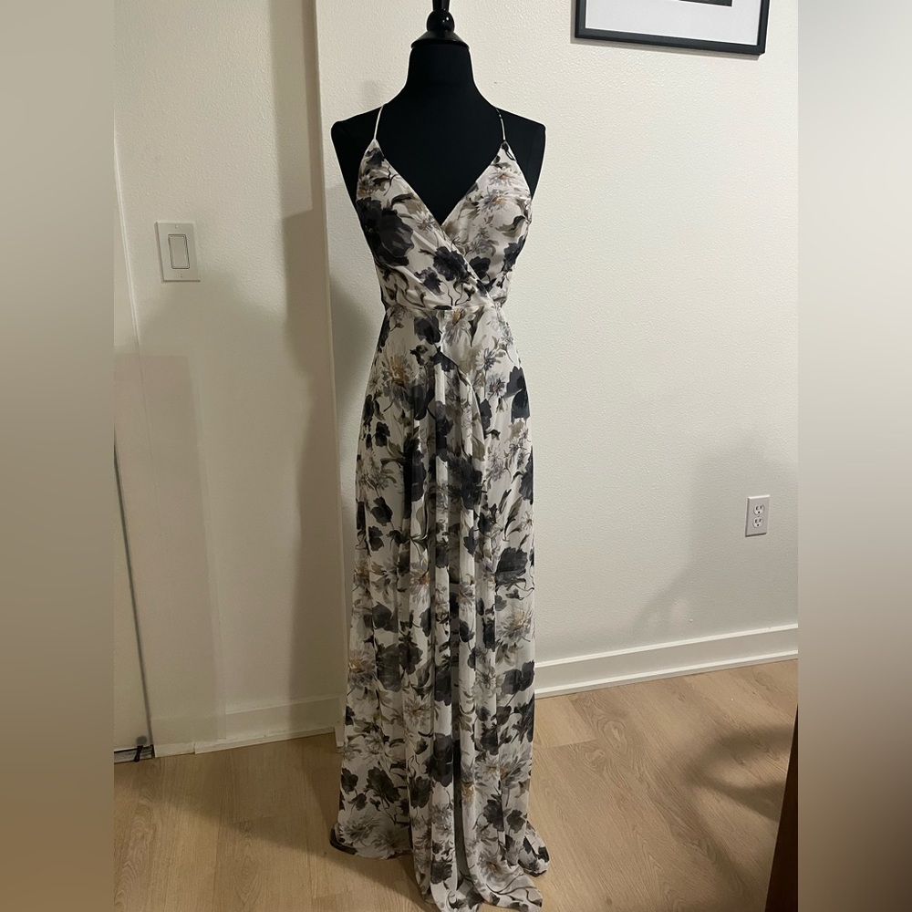 ASTR The Label Floral Dress. Size M, new with tags.